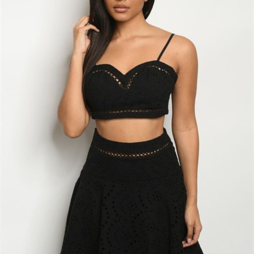 SALE 🎉 Eyelet Two Piece Set